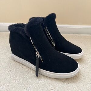 Madden Girl Black Faux Fur Sneakers size 9